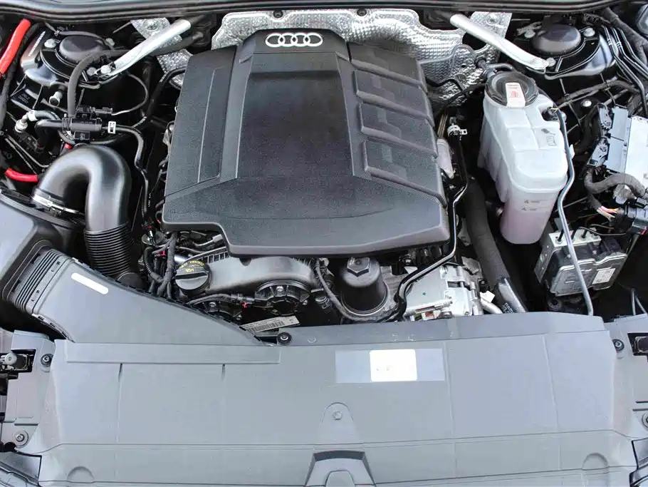 Фото 10 - Audi A6L