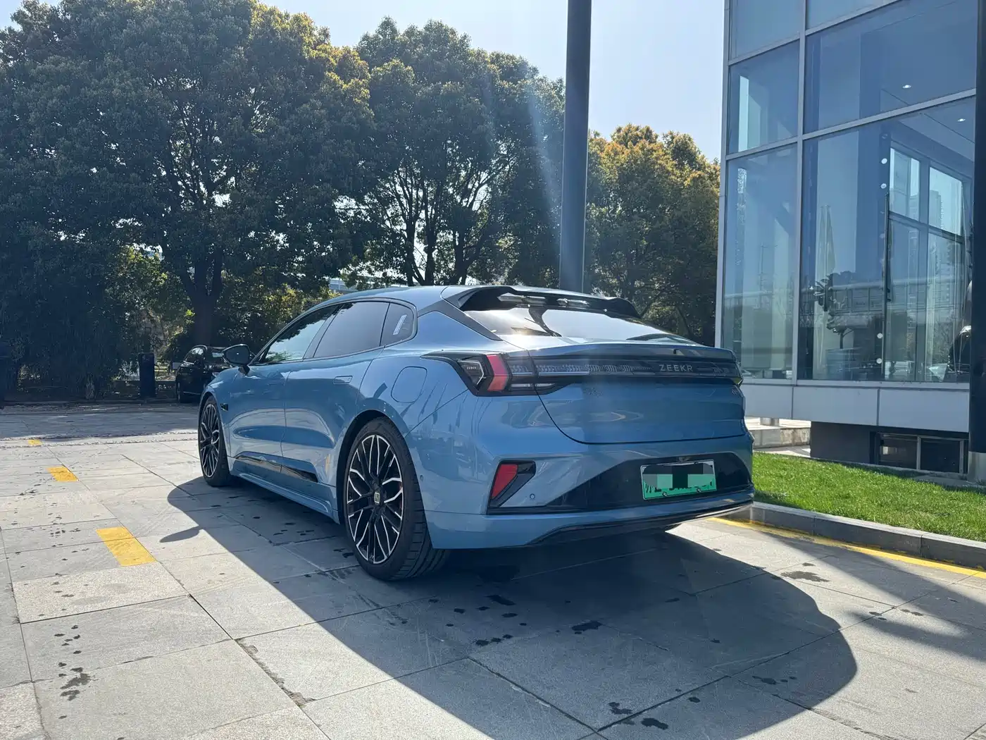 ZEEKR EXTREME KRYPTON 001