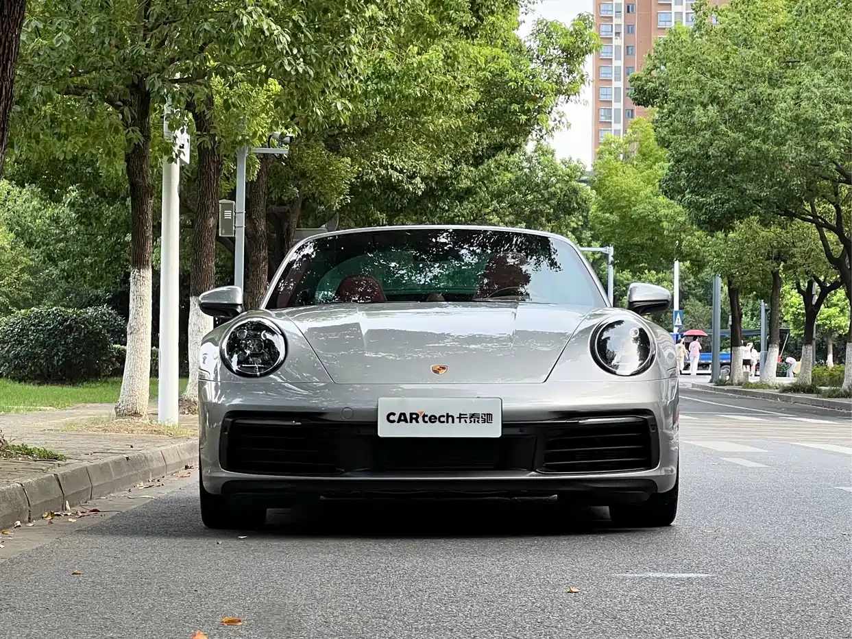 Фото 2 - Porsche 911