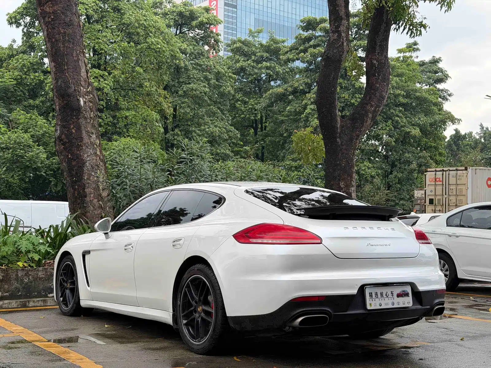 Photo 7 - Porsche Panamera