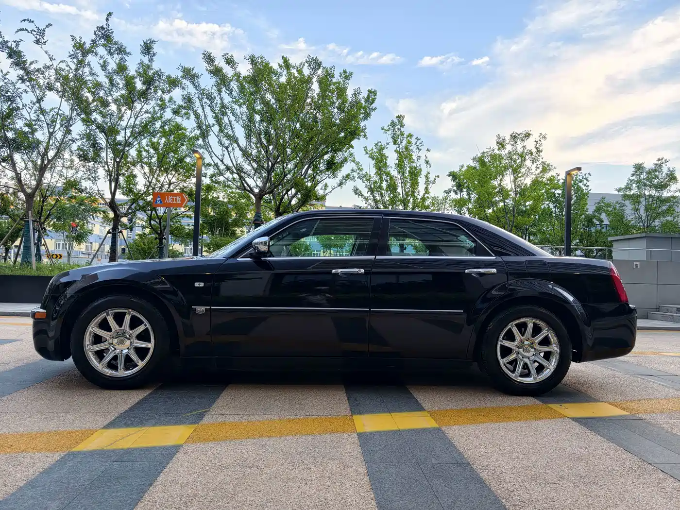 Chrysler 300C 2007 2006 Model 3.5L Luxury Navigator Edition