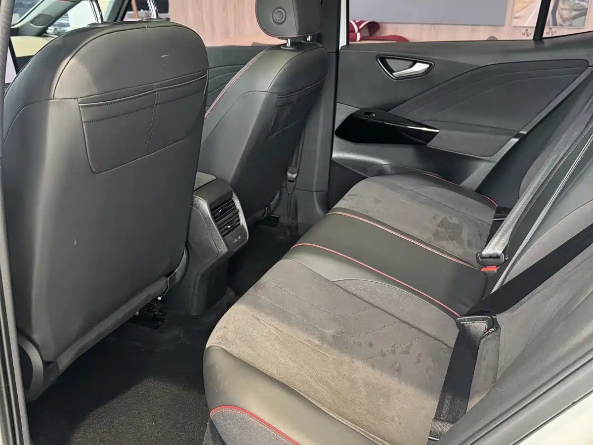 Volkswagen ID.3 2025 2026 Smart Edition Ultimate GTX Package