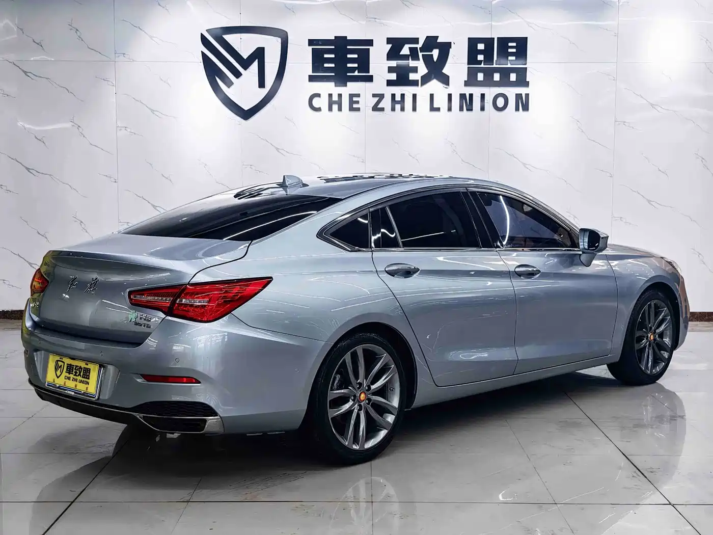 Hongqi H5 2018 2018 30TD Smart Connected Royal Edition