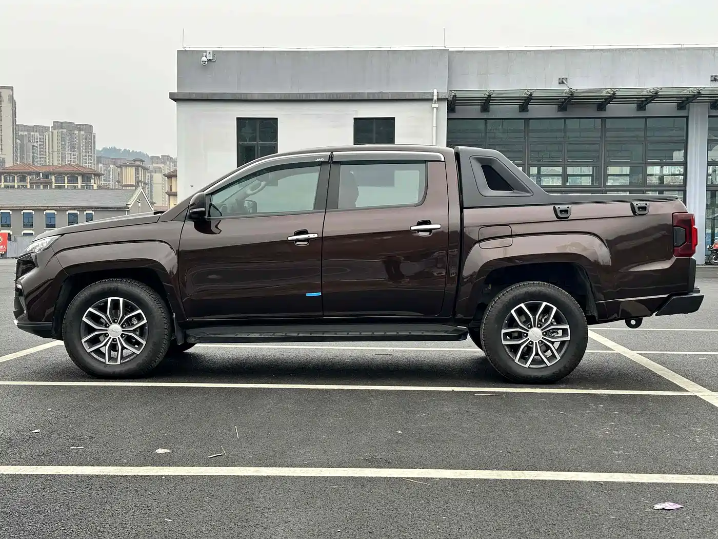 Jiangling Yuhu 9 2023 2022 2.0T Automatic Diesel 4WD Ultimate Edition