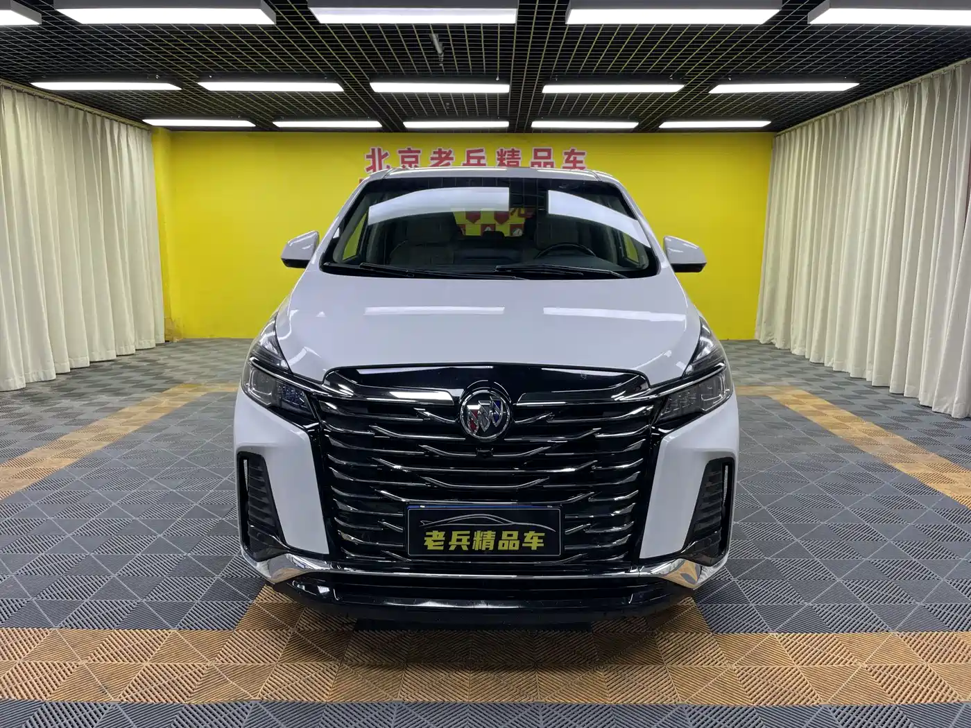 Buick GL8 2023 Land Business Class 652T Luxury фото 2