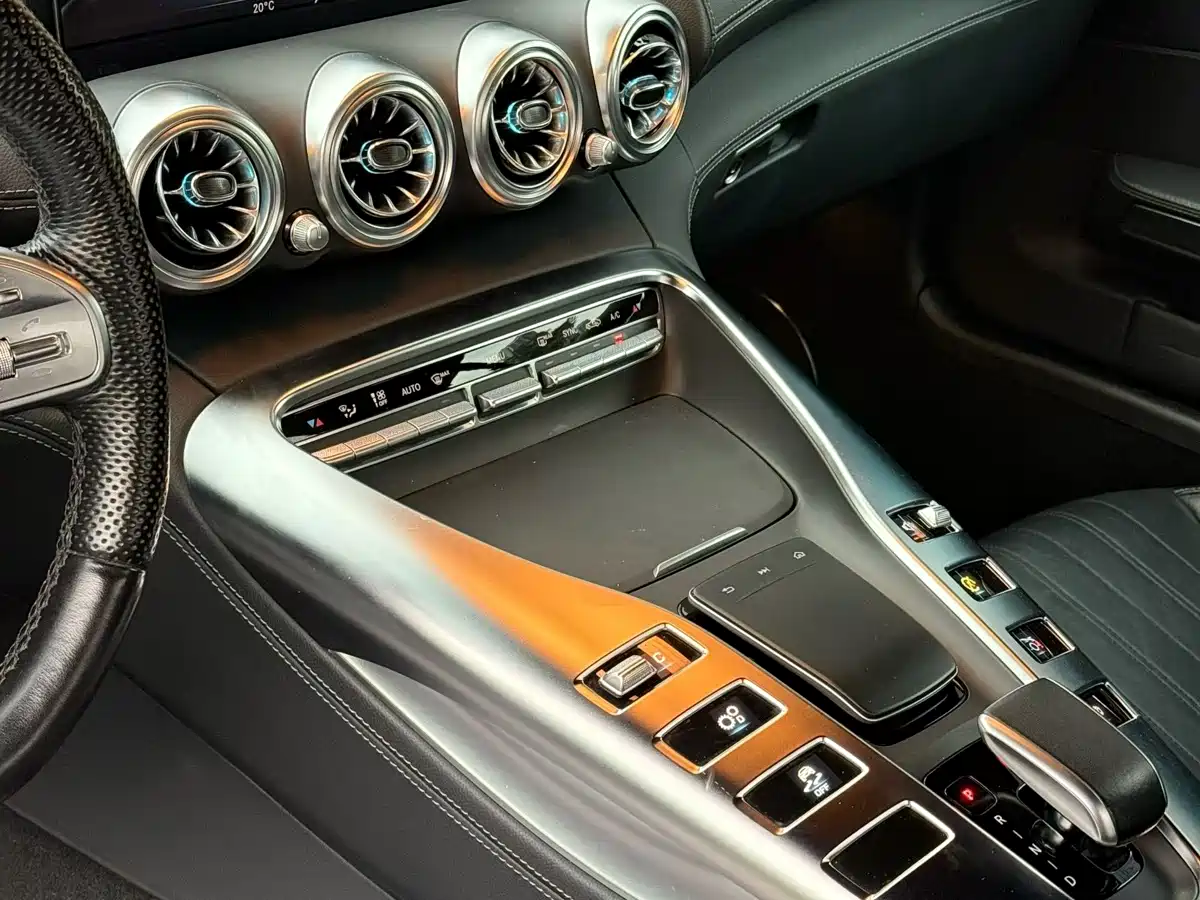 MERCEDES-BENZ AMG GT