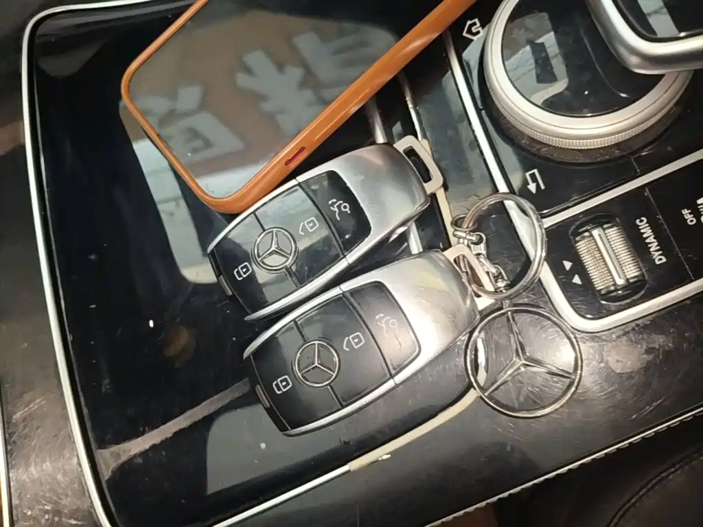 Фото 9 - Mercedes-Benz E-Class