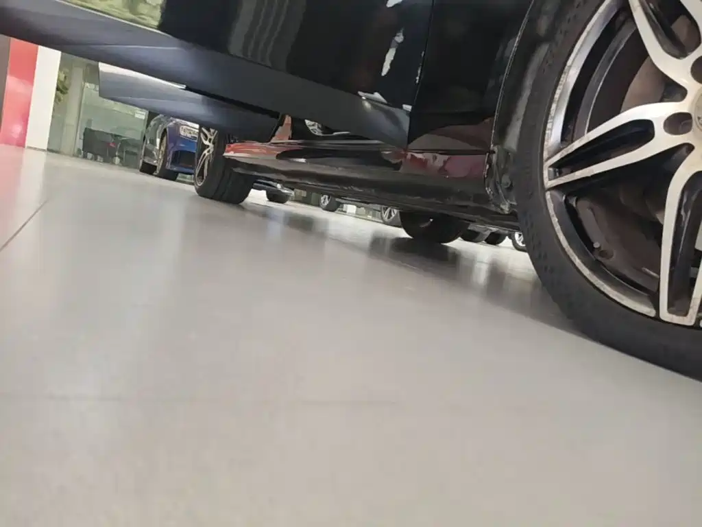 Фото 21 - Mercedes-Benz E-Class