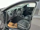 Photo 4 - Chevrolet Malibu XL