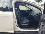 Фото 16 - Ford Focus