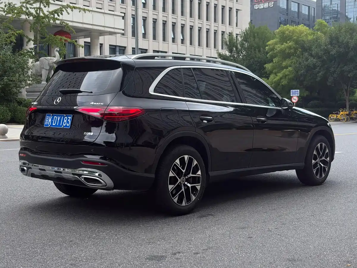 Mercedes-Benz GLC 2026 2025 Model Year GLC 260 L 4MATIC Dynamic