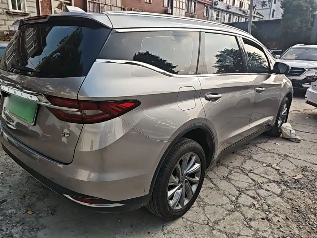 Фото 7 - Geely Jiaji