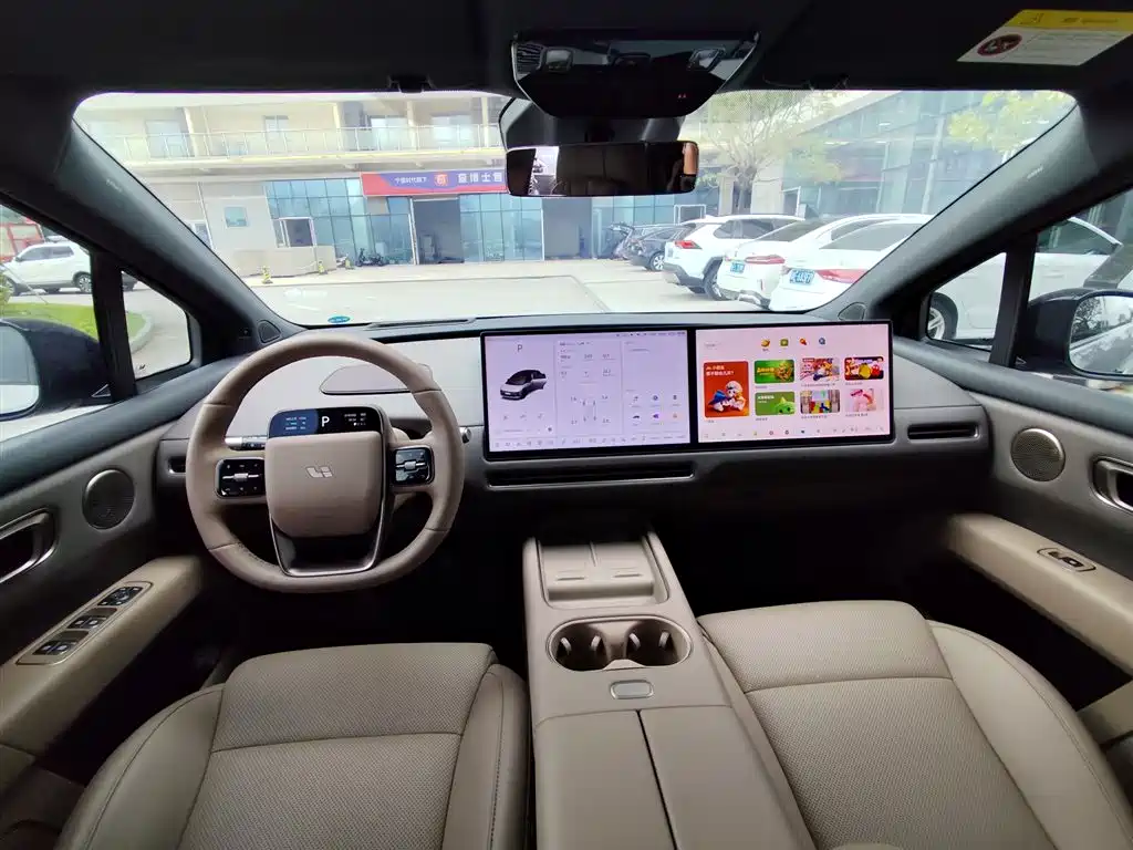 Li Auto i6 2026 2025 2WD Base Model