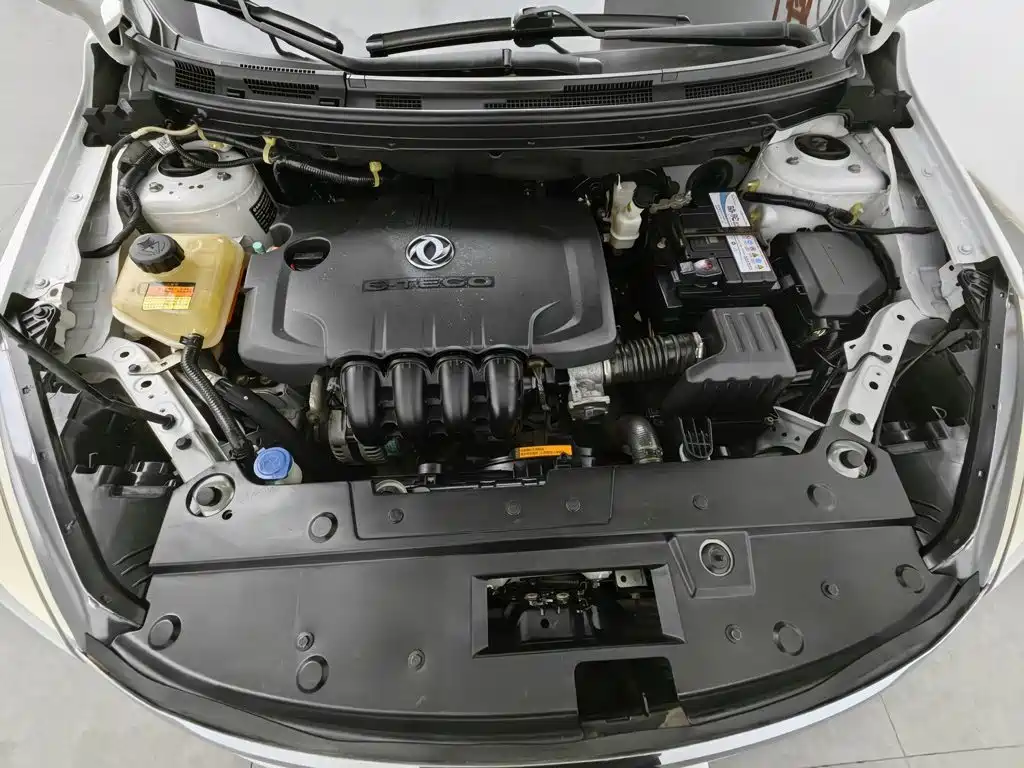 Dongfeng Aeolus Dongfeng Fengshen A60 2016 2016 Model 1.5L Manual Luxury