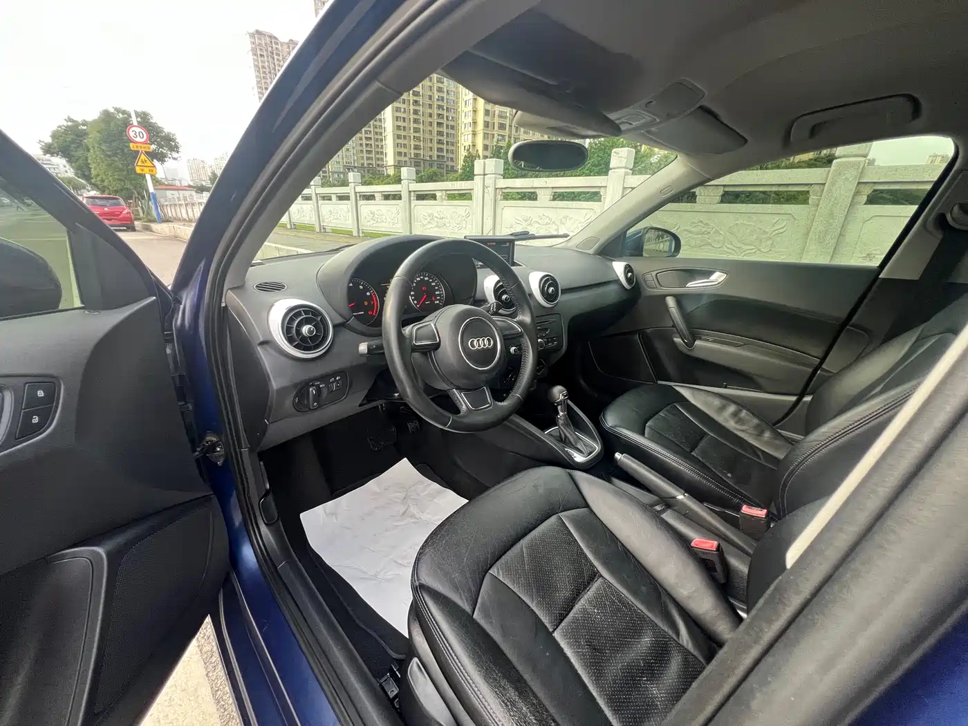 Audi A1 2015 2014 30 TFSI Sportback Fashion