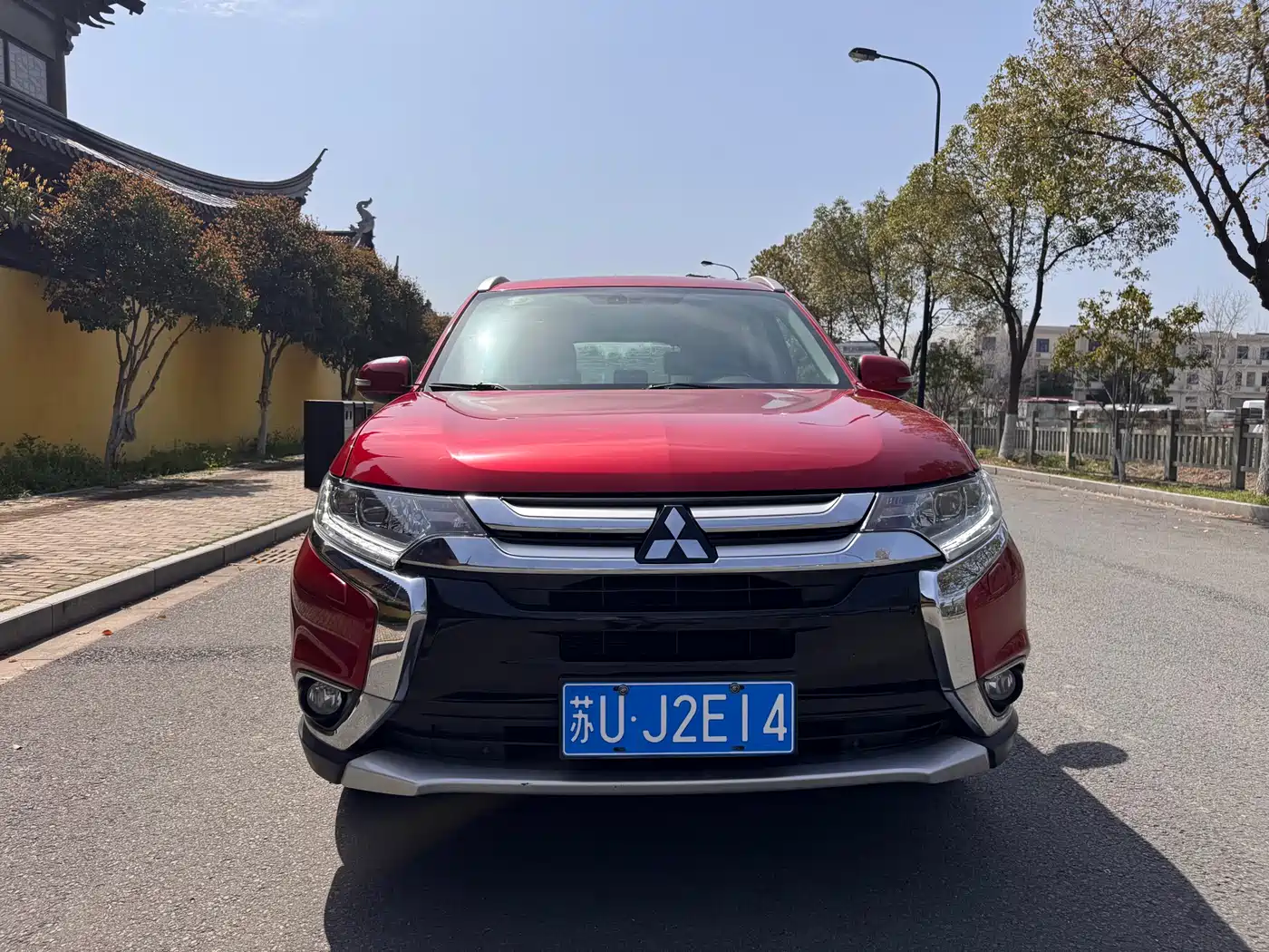Mitsubishi Outlander 2016 2.4L 4WD Luxury Edition 7-seater фото 2