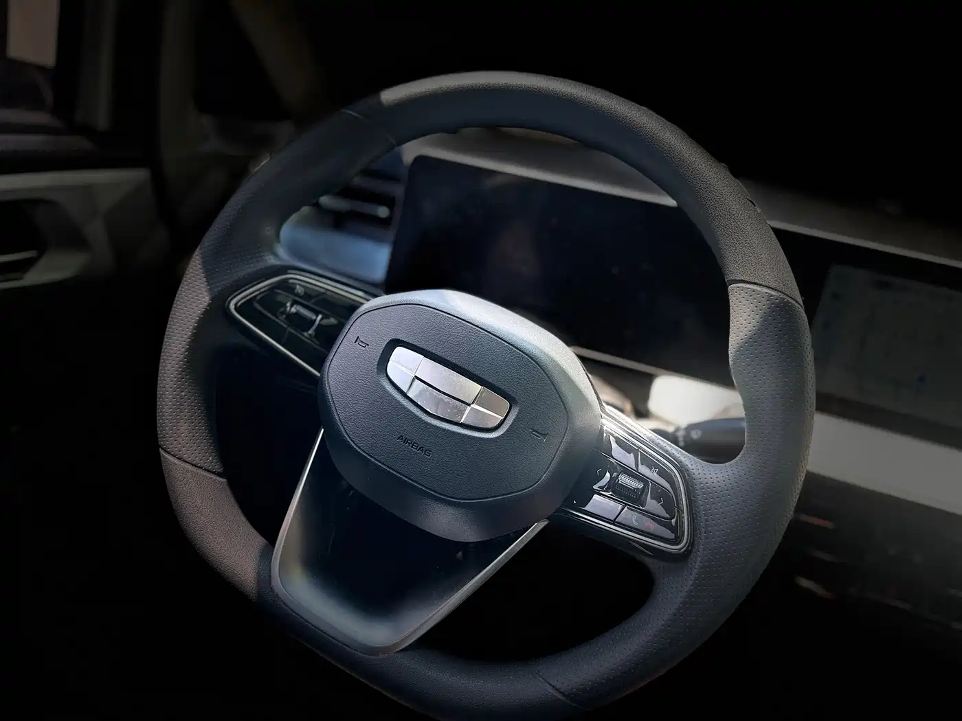 Фото 14 - Geely Geometry E Firefly