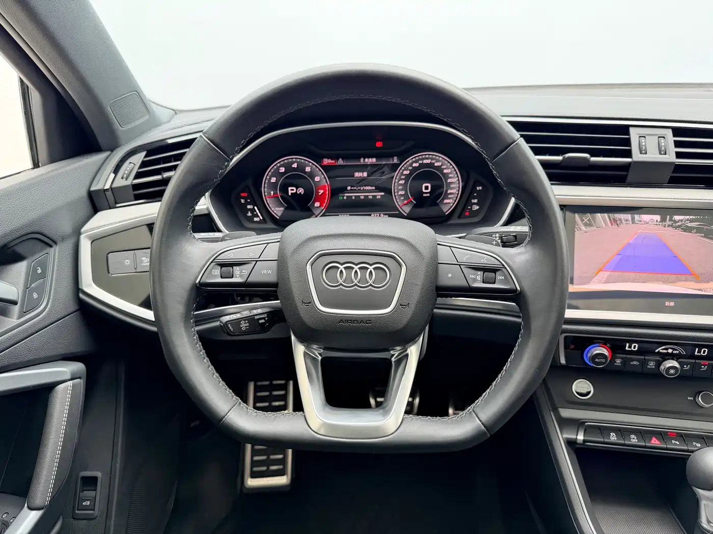 Audi Q3 2024 2023 35 TFSI Fashion Dynamic Model (1.5T)