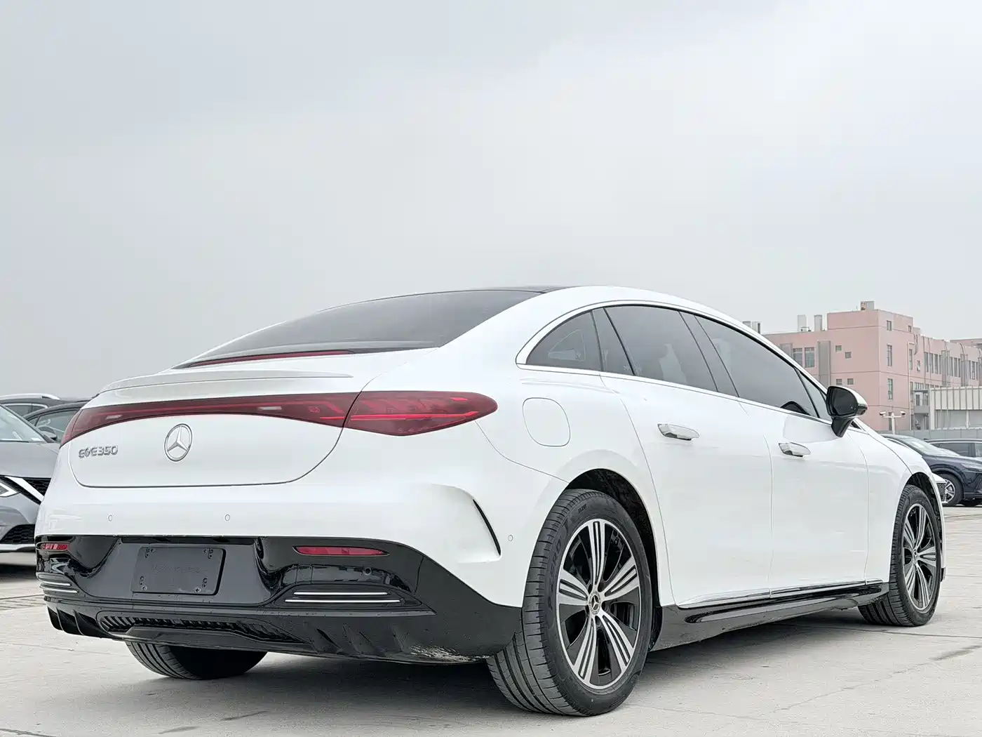 Mercedes-Benz EQE 2022 350 Luxury Edition фото 11