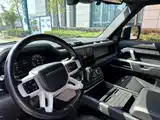 Photo 11 - Land Rover Defender