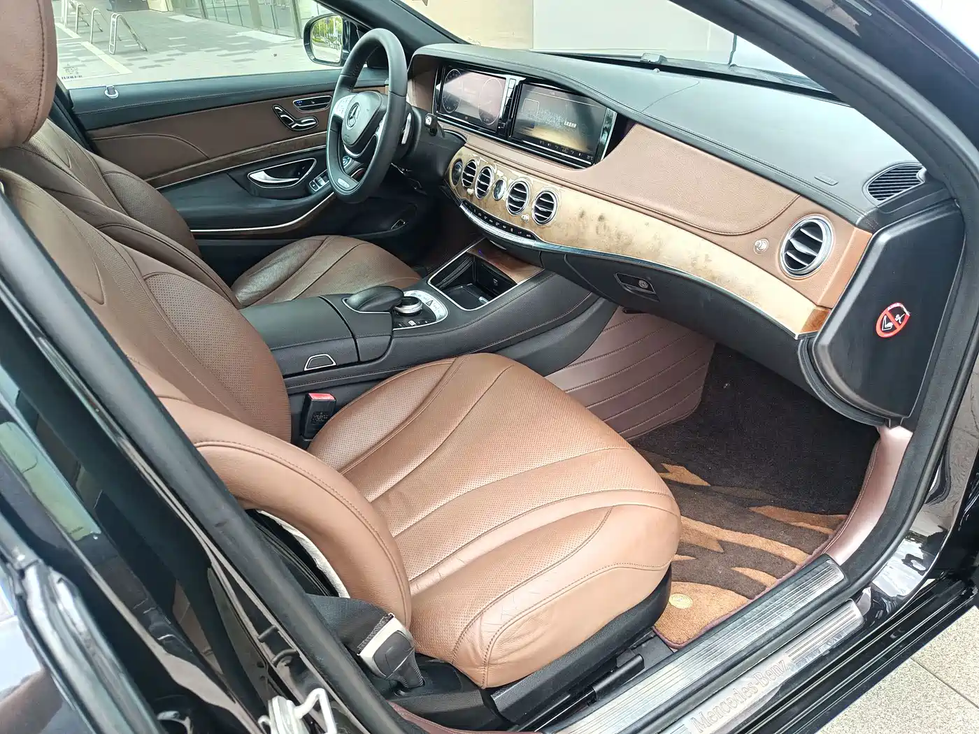 Фото 10 - Mercedes-Benz S-Class