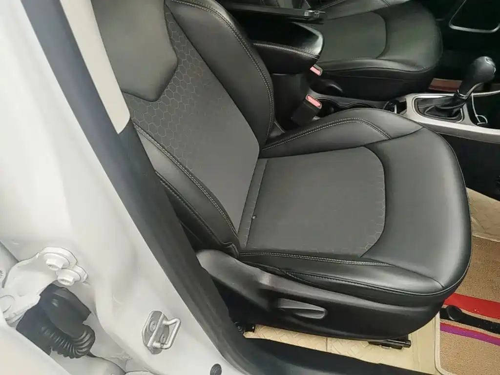 Фото 25 - Jeep Compass