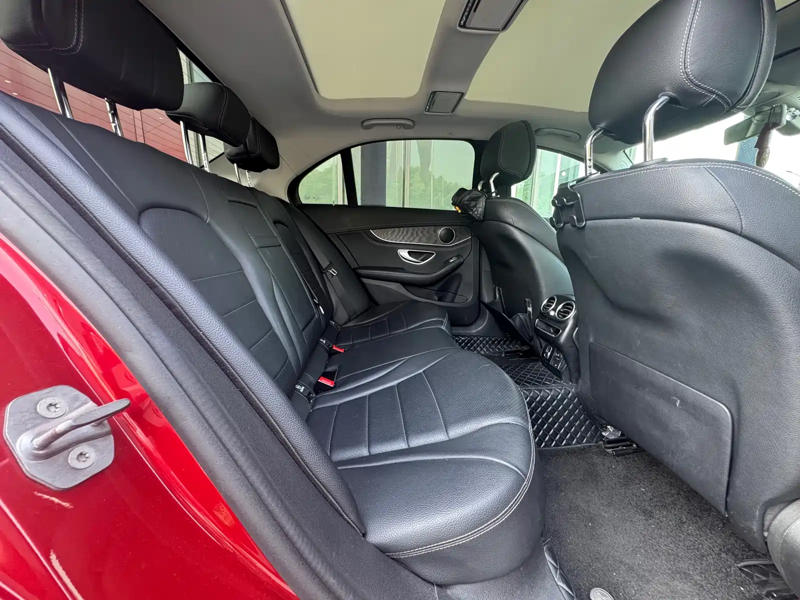 Фото 16 - Mercedes-Benz C-Class