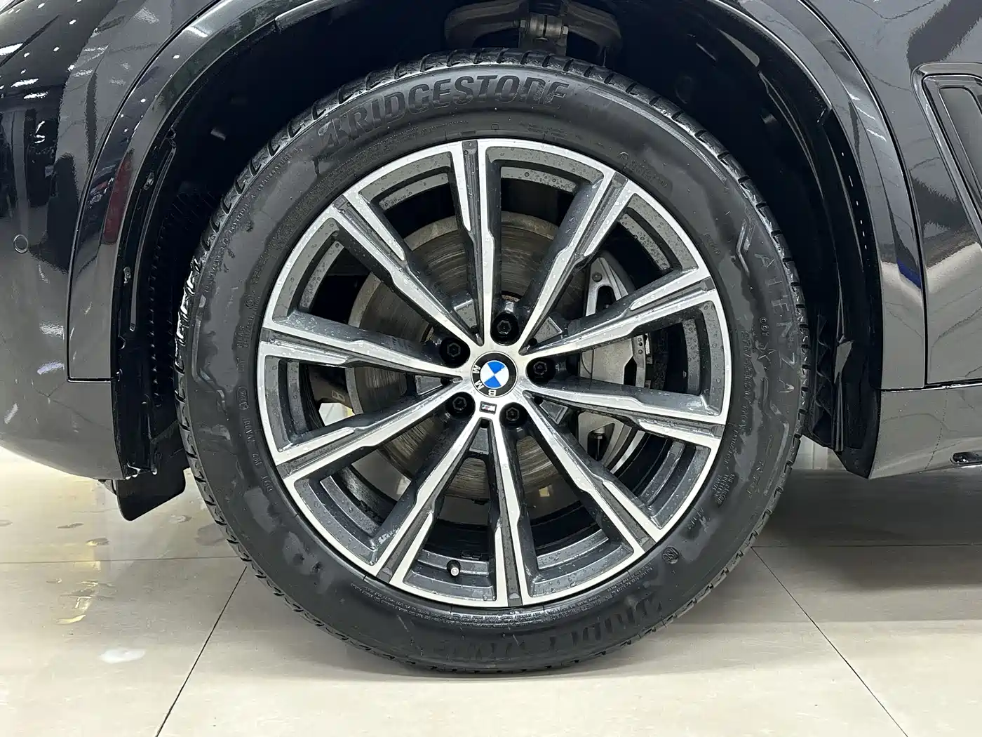 BMW X5 (Import) 2019 xDrive40i M Sport Package фото 24