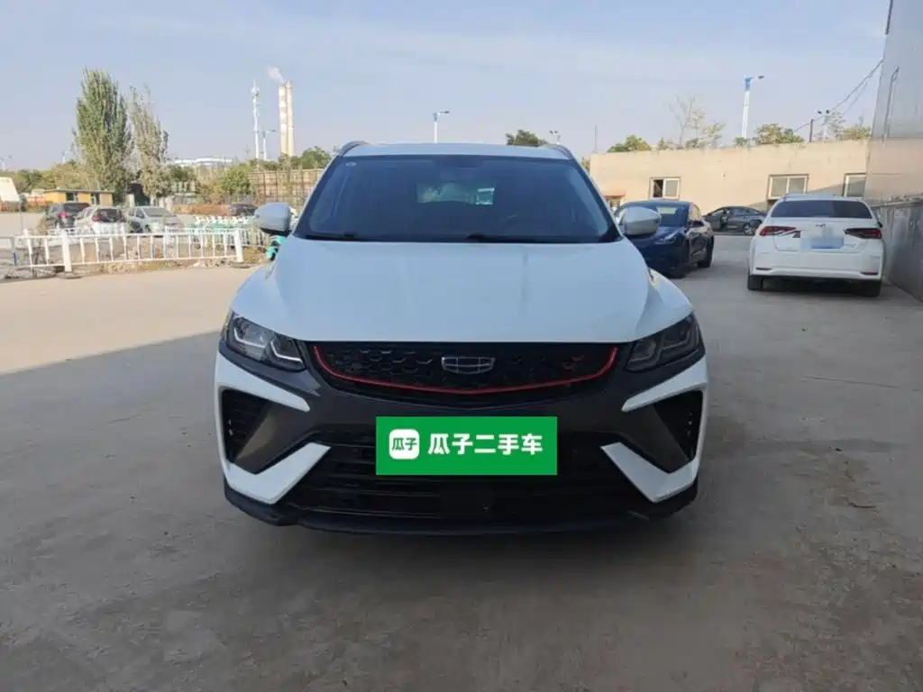 Фото 3 - Geely Coolray