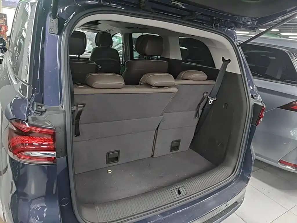 Roewe iMAX8 EV 2024 2022 Gold Edition