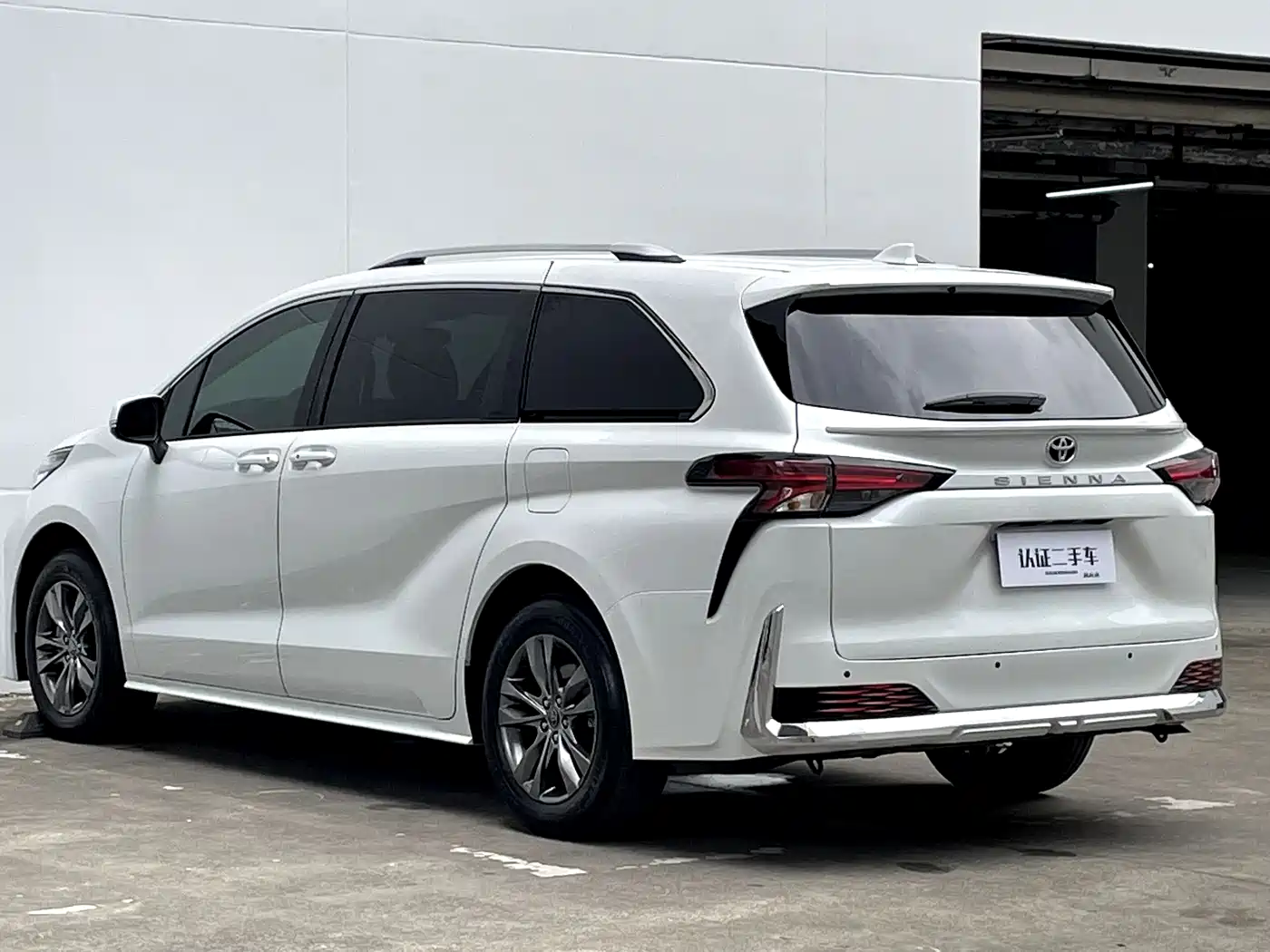 Toyota Sienna 2026 Model 2.5L Hybrid 2WD Comfort Edition фото 36