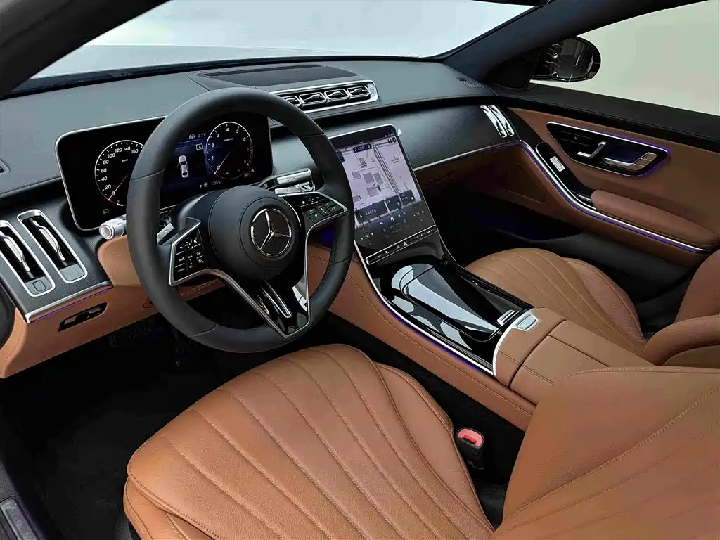 Фото 16 - Mercedes-Benz S-Class