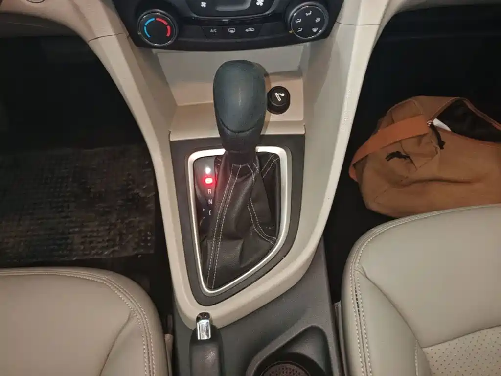 Фото 14 - Buick Excelle