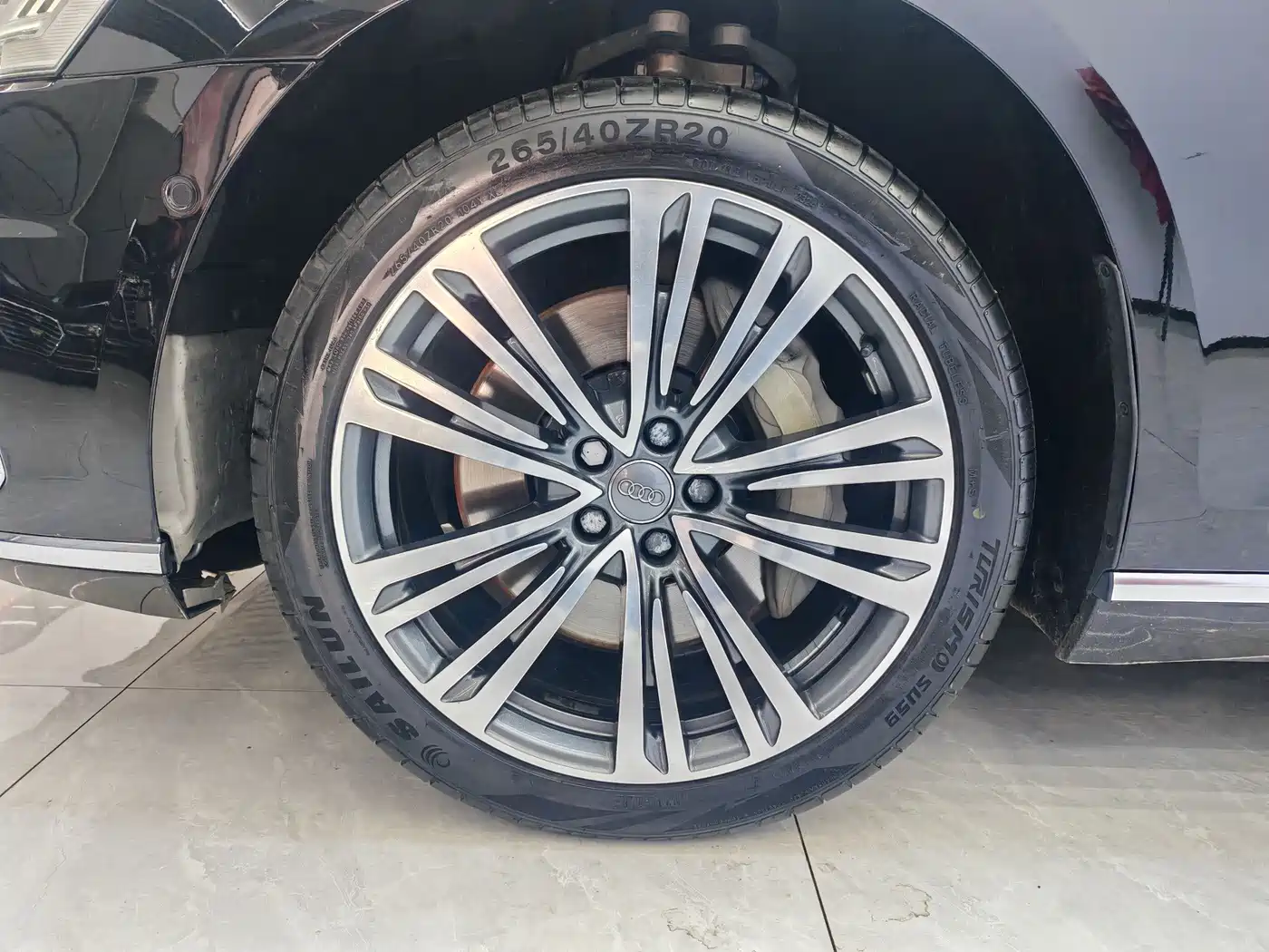 Фото 4 - Audi A8
