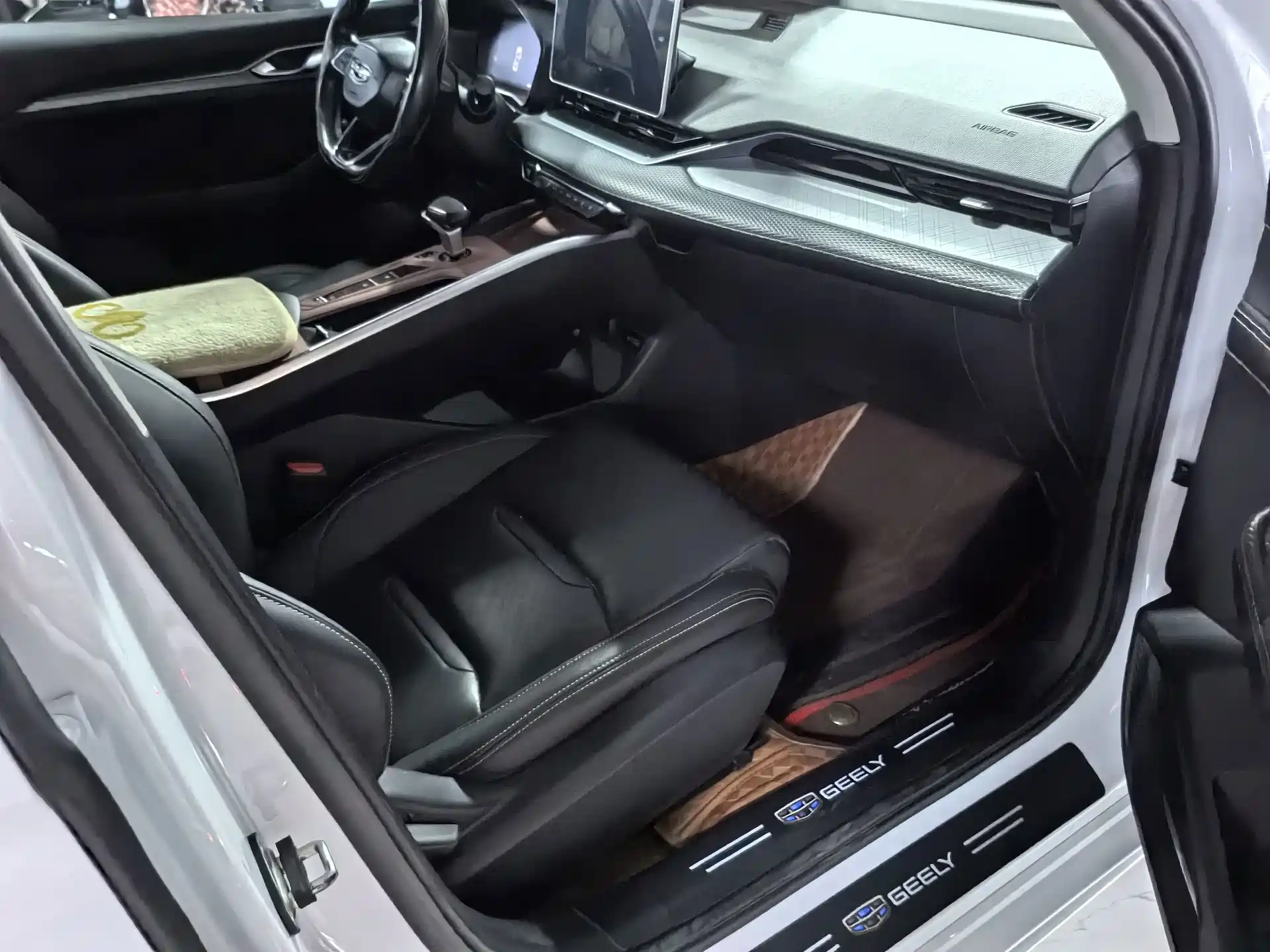 Фото 9 - Geely Preface