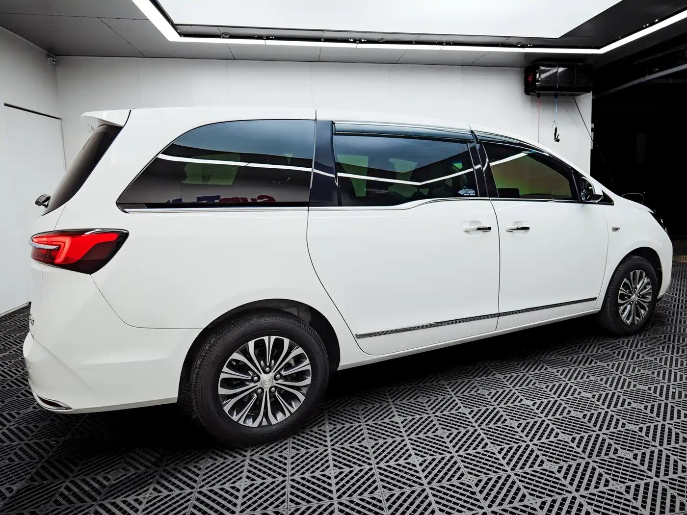 Buick GL8 2022 Land Business Class 652T Luxury фото 11