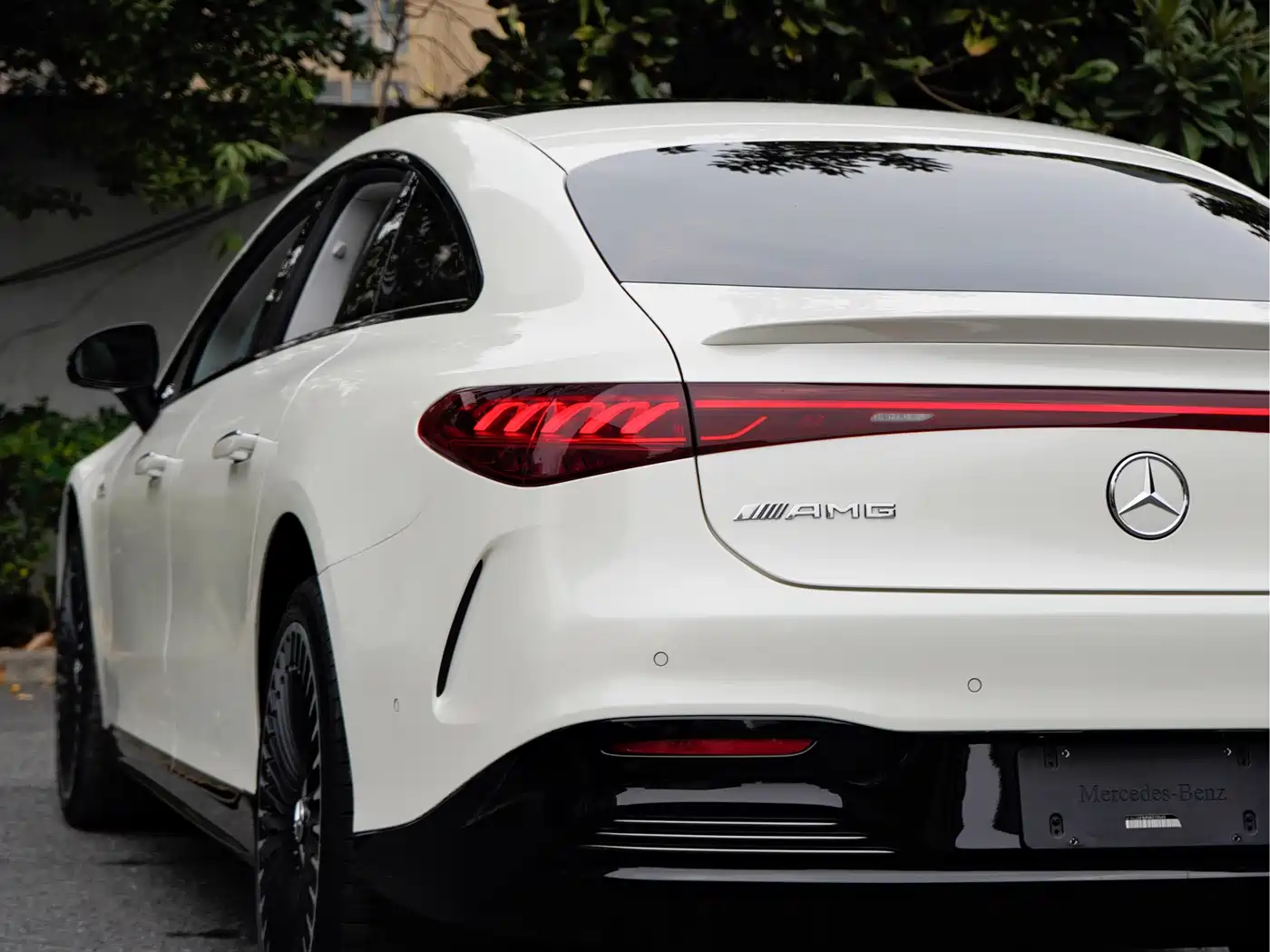 MERCEDES-BENZ EQS AMG