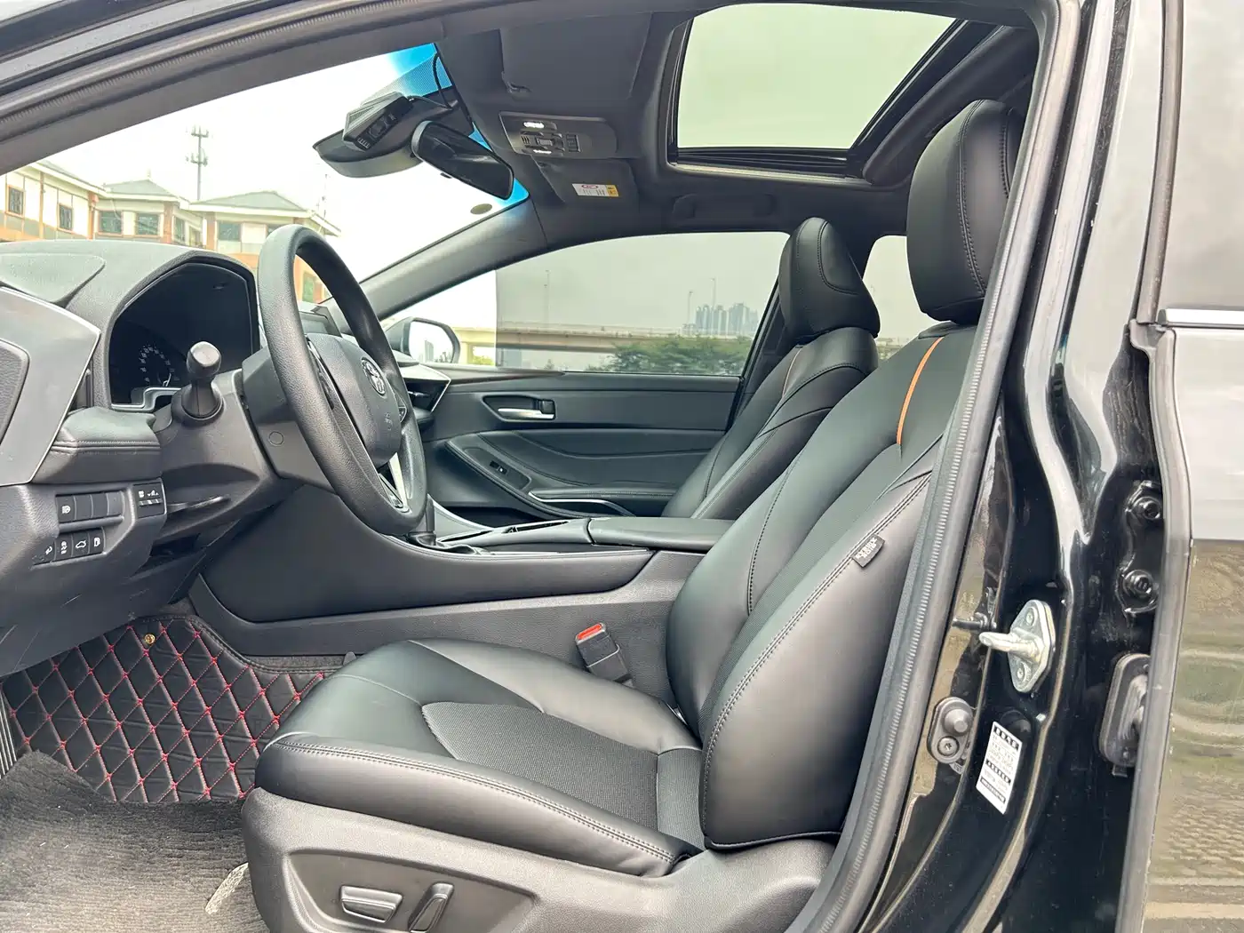 Toyota Avalon 2022 2.0L Progressive Edition фото 15