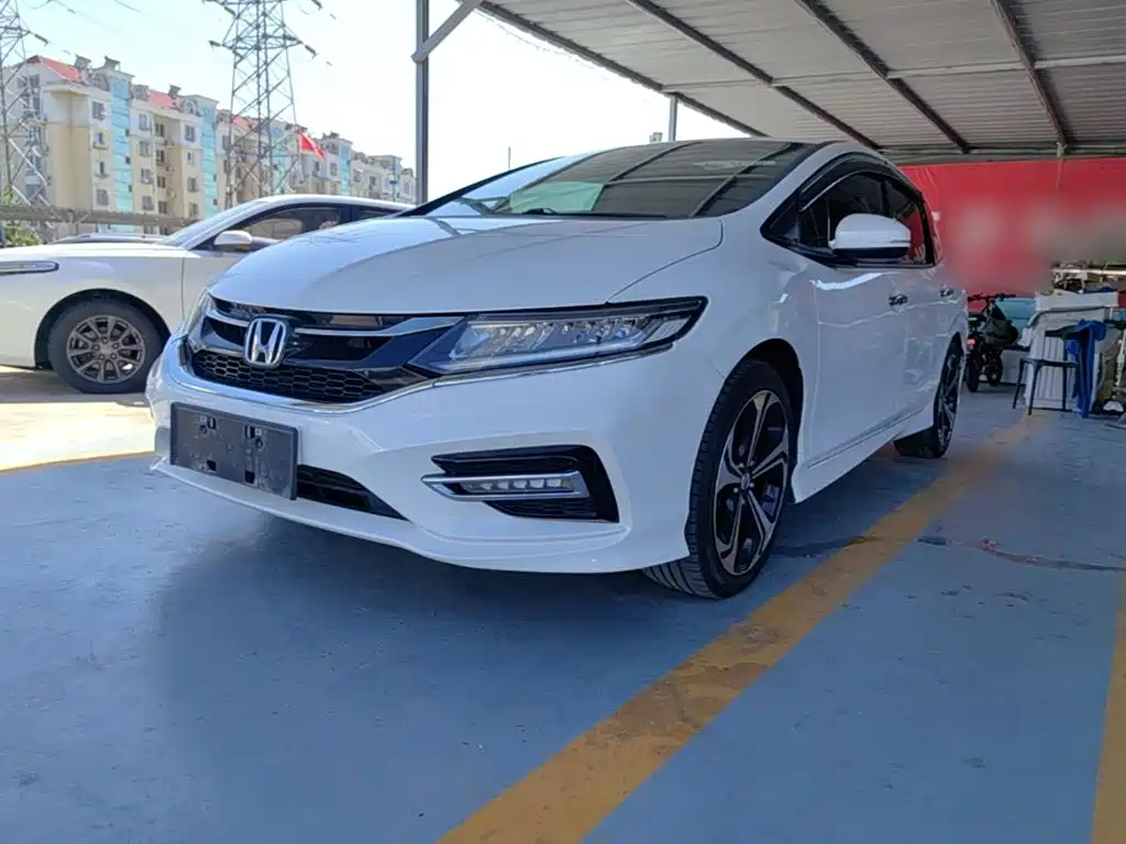 Фото 2 - Honda Jade