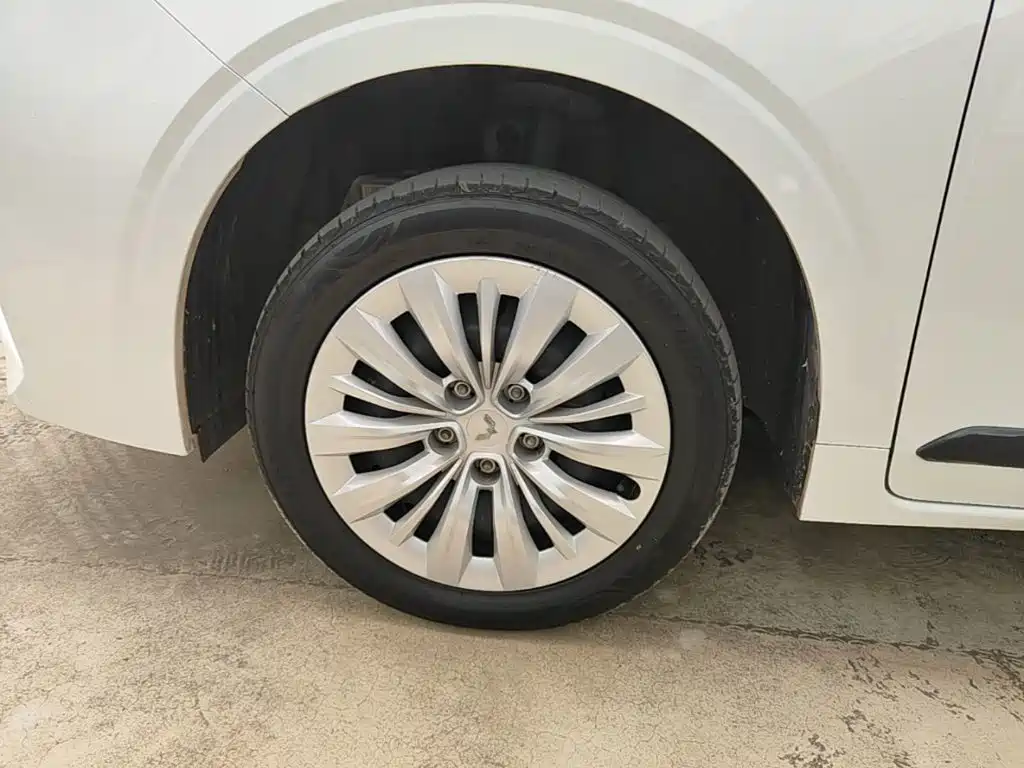 Wuling Motors Wuling Jiachen 2024 2022 1.5L Manual Joy Elite