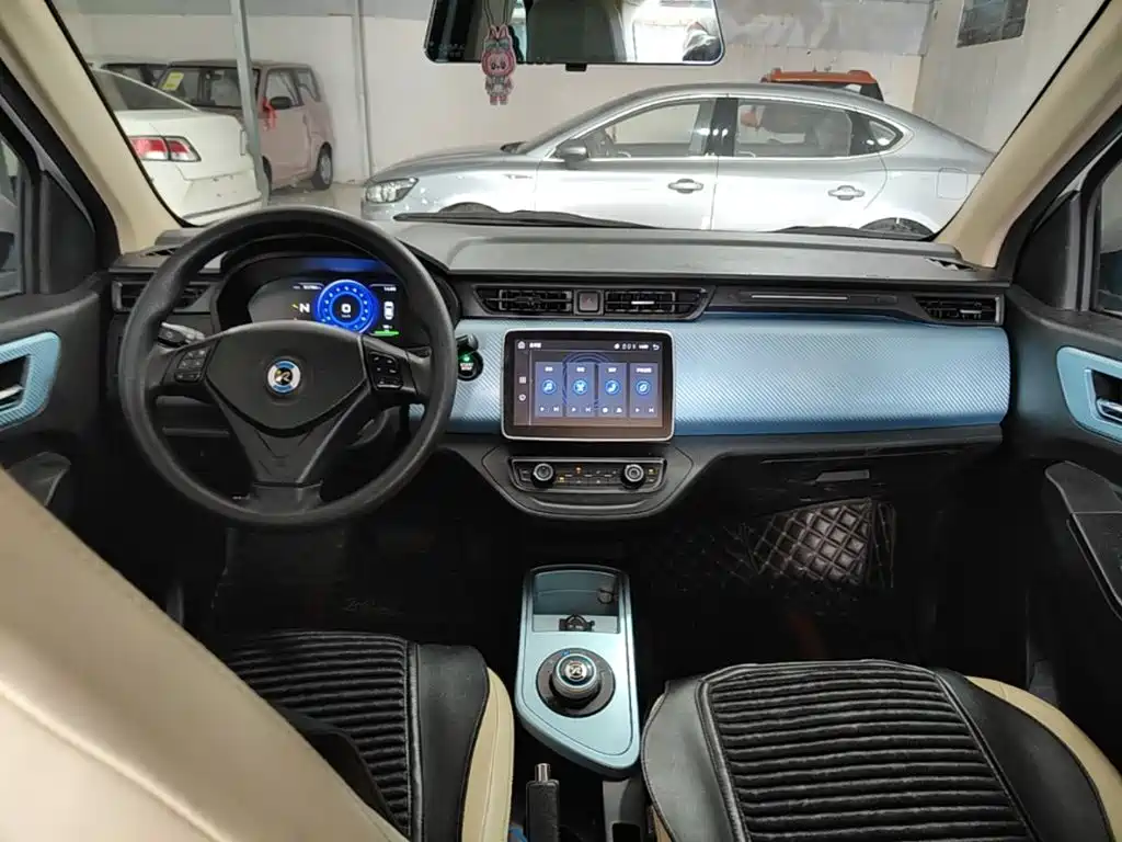 Huachen Xinyi Brilliance Xinyi i03A 2021 2021 318km 31.45kWh