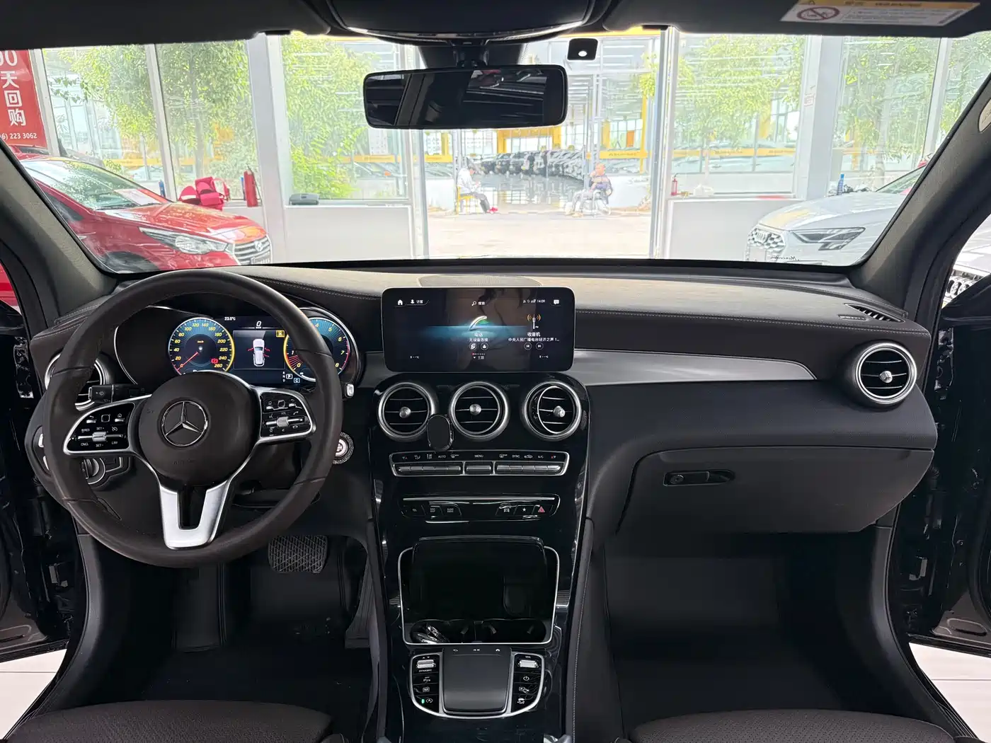 Mercedes-Benz GLC 2021 GLC 260 L 4MATIC Sporty фото 7
