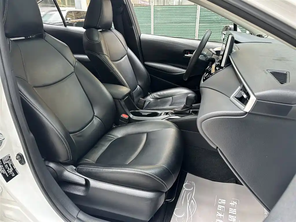 Toyota Corolla 2021 1.2T S-CVT Elite PLUS Edition фото 14
