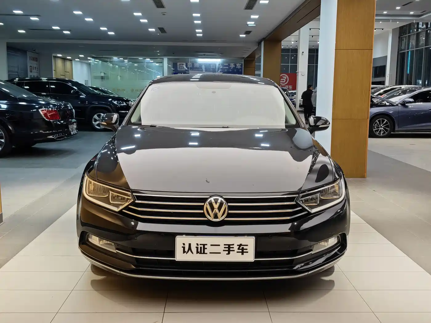 Volkswagen Magotan 2019 280TSI DSG Comfort China VI фото 3
