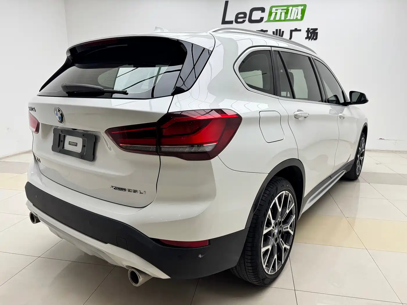 BMW X1 2020 xDrive25Li Premium Edition фото 17