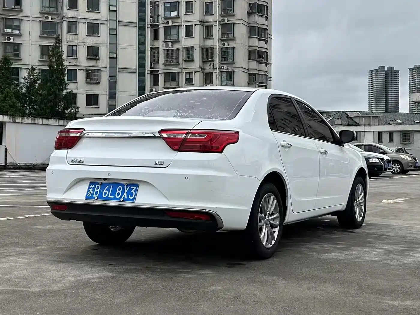 Photo 8 - Geely Vision