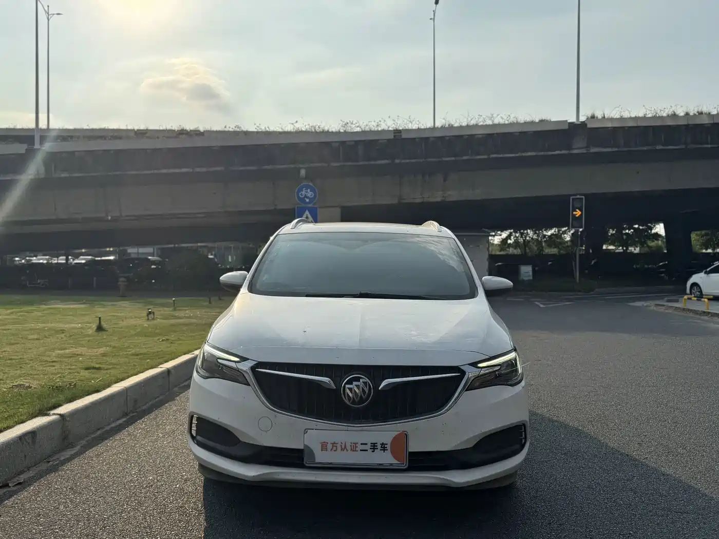 Buick GL6 2022 2021 323T Mild Hybrid Connected Luxury