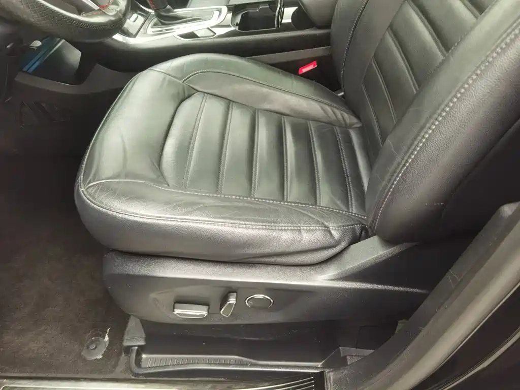 Ford Edge 2018 2018 EcoBoost 245 FWD Luxury 7-seater China V