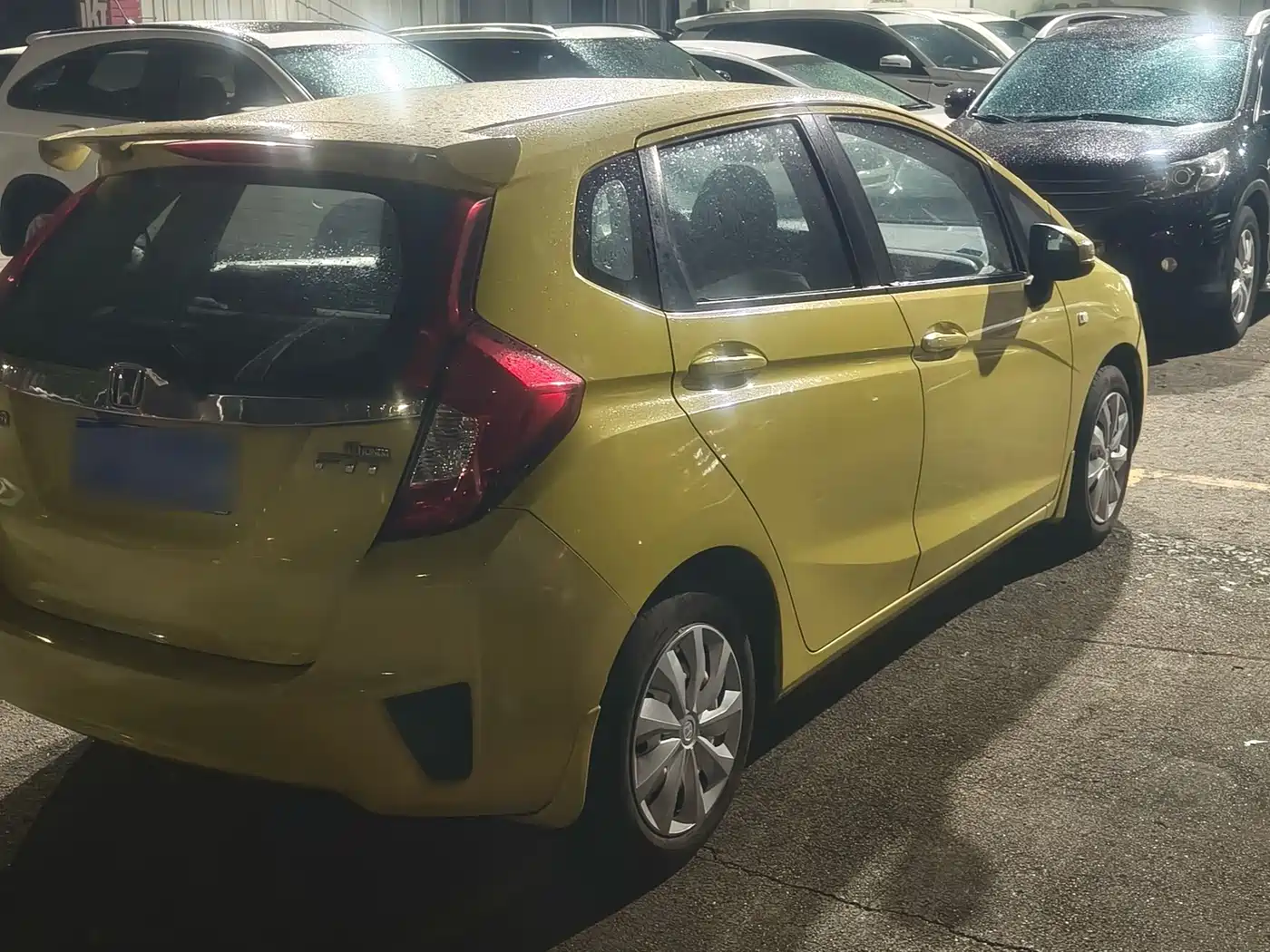 Photo 5 - Honda Fit