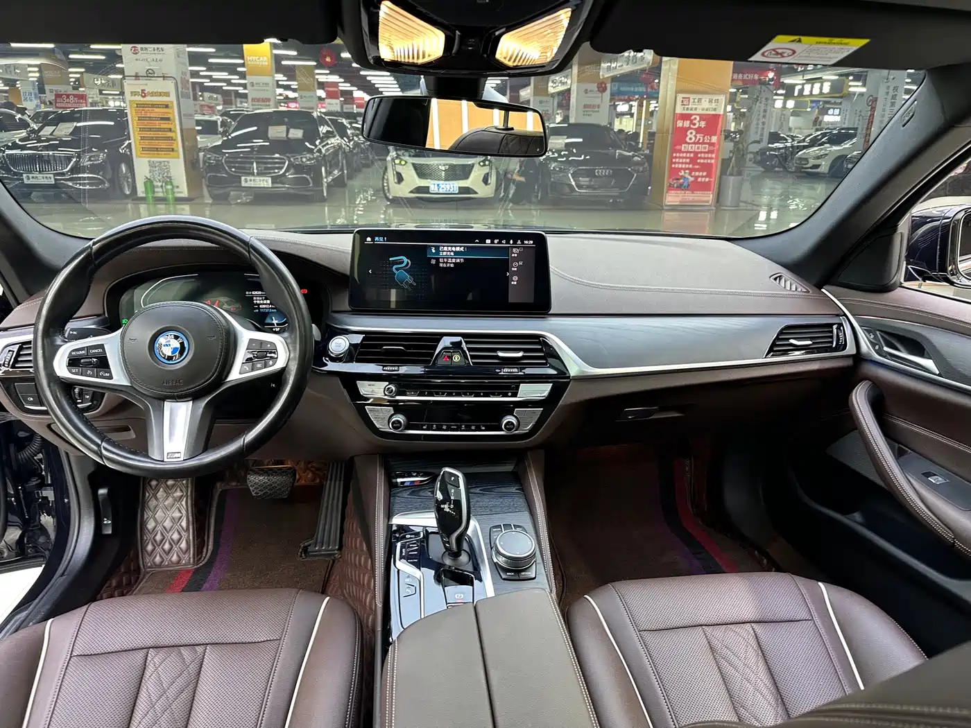 BMW 5 Series New Energy 2021 535Le M Sport Package фото 9